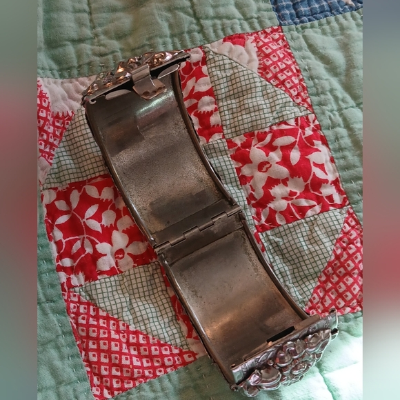 Vintage Repousse Silver Cuff Bangle Bracelet, Ornate - Picture 7 of 7